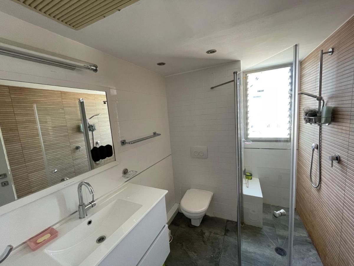Beautiful 2-Bedroom Condo In The Heart Of Tel Aviv Exteriör bild