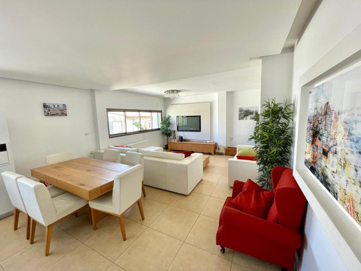 Beautiful 2-Bedroom Condo In The Heart Of Tel Aviv Exteriör bild