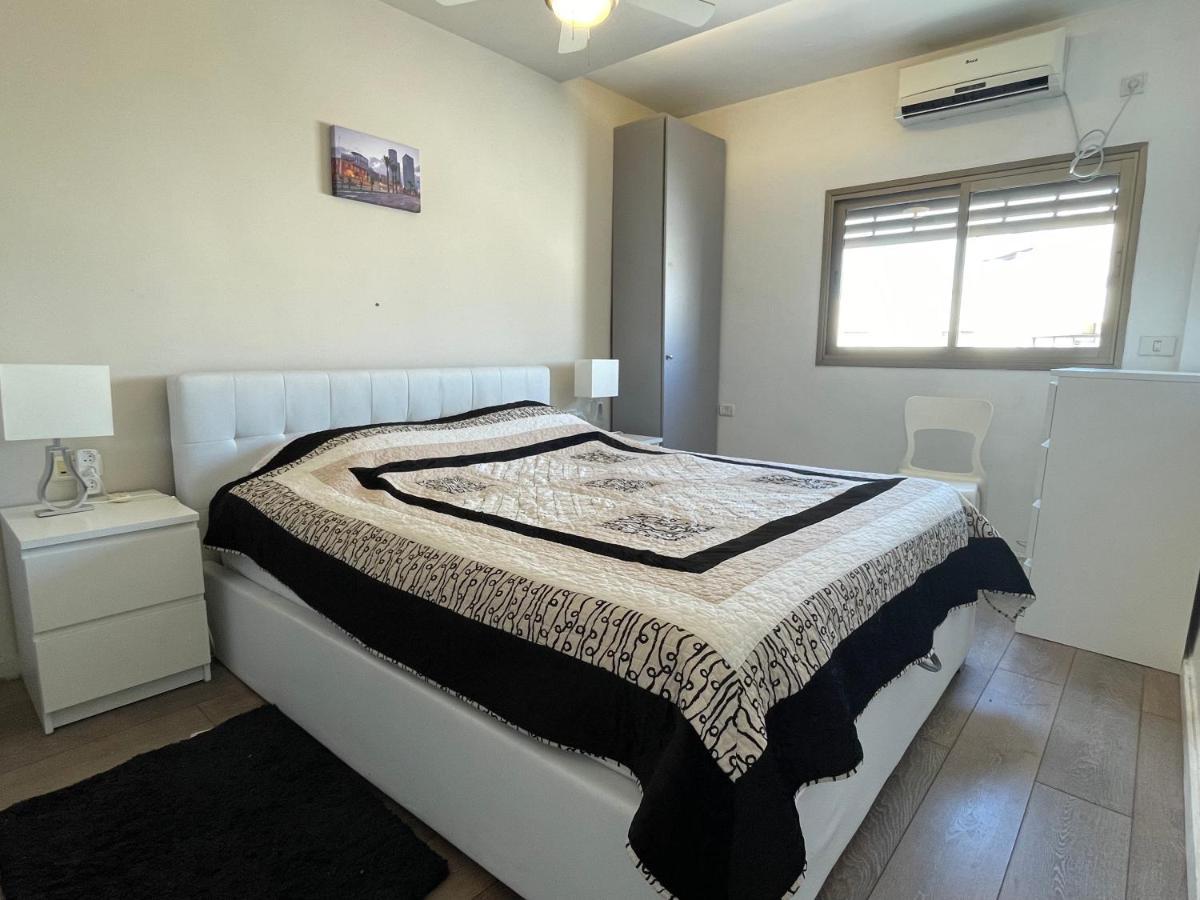 Beautiful 2-Bedroom Condo In The Heart Of Tel Aviv Exteriör bild