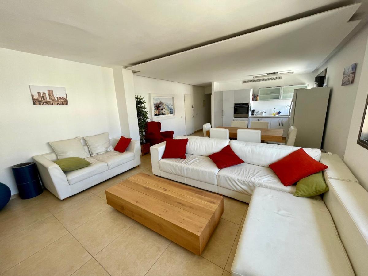 Beautiful 2-Bedroom Condo In The Heart Of Tel Aviv Exteriör bild